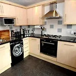 Cheerful One Bedroom Cottage With Parking Space.