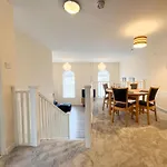 Duplex Apartment In Glasgow