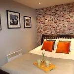 Stobcross Hydro Apartment Glasgow