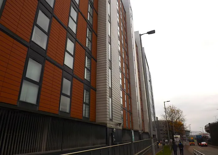Stobcross Hydro Apartment Glasgow