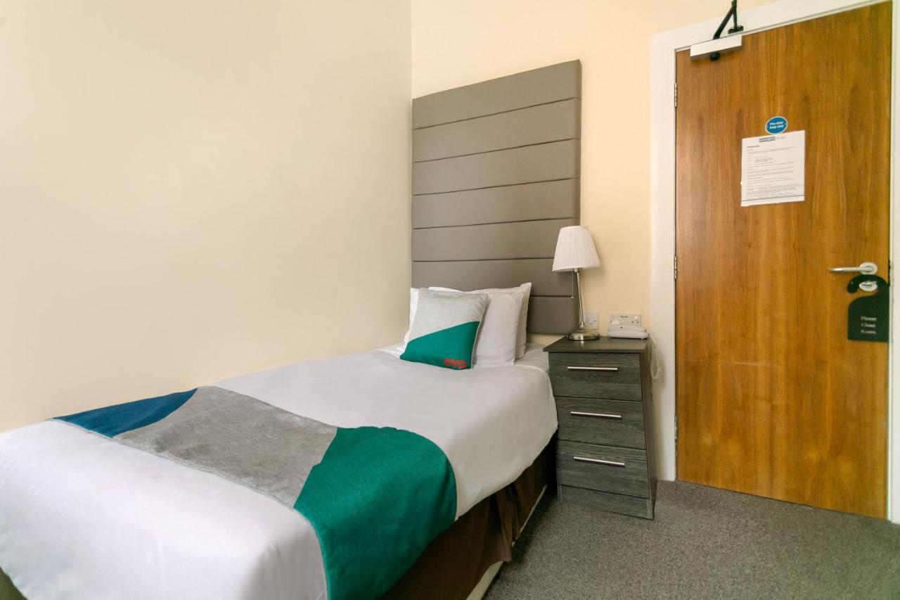 Oyo The Ivory 2* Glasgow