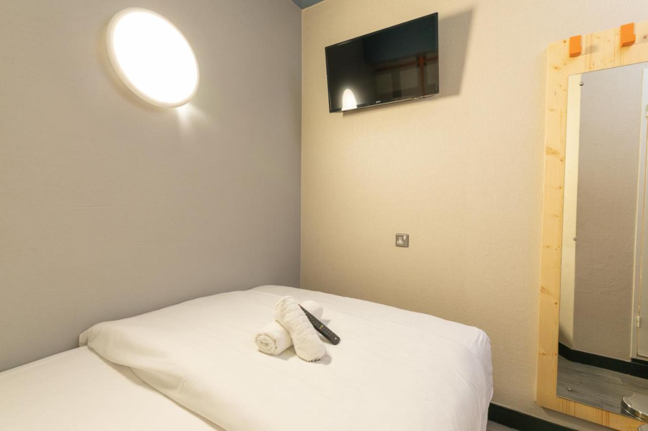 Hotel Easyhotel 2*