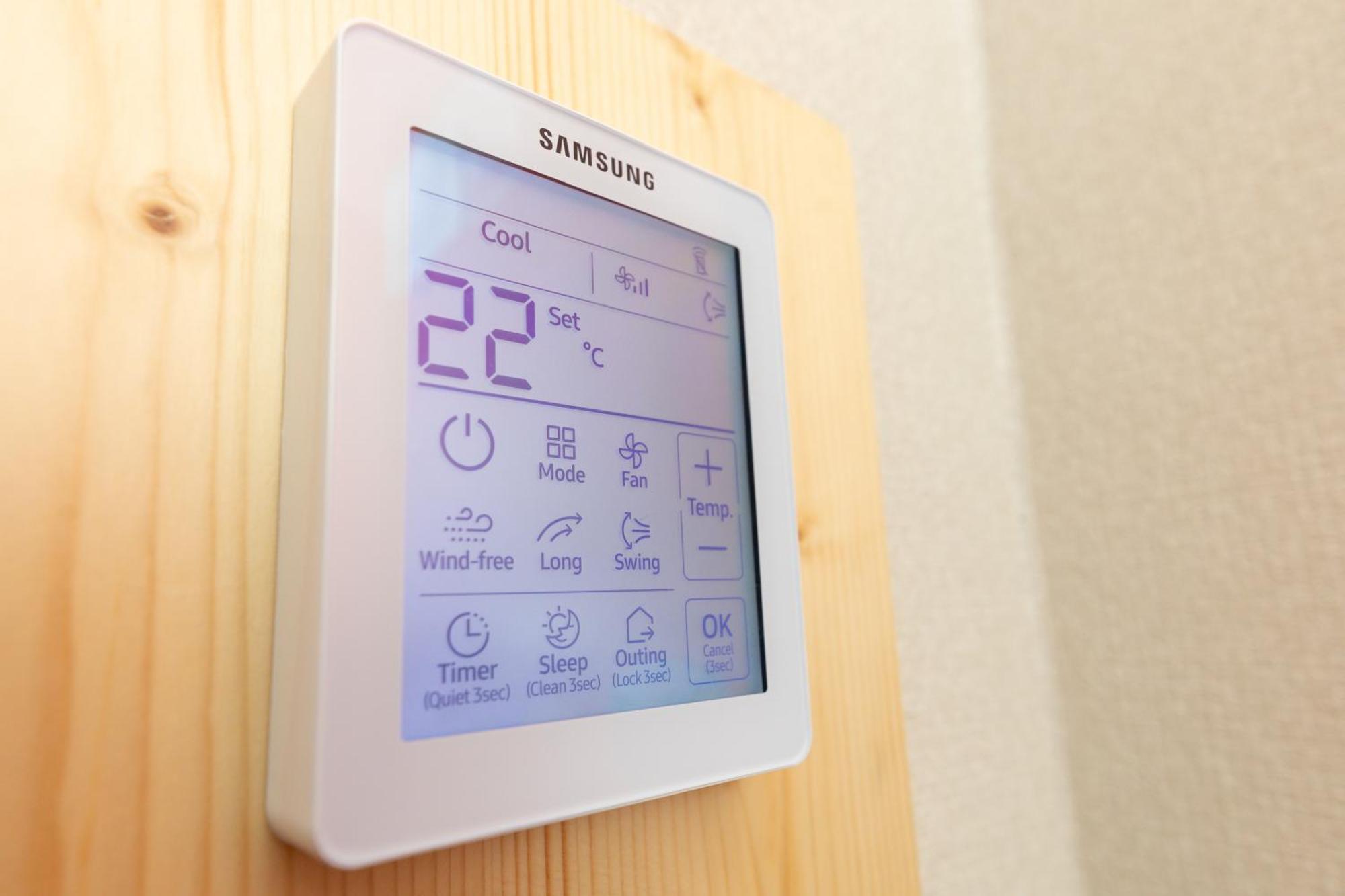 Easyhotel 2*