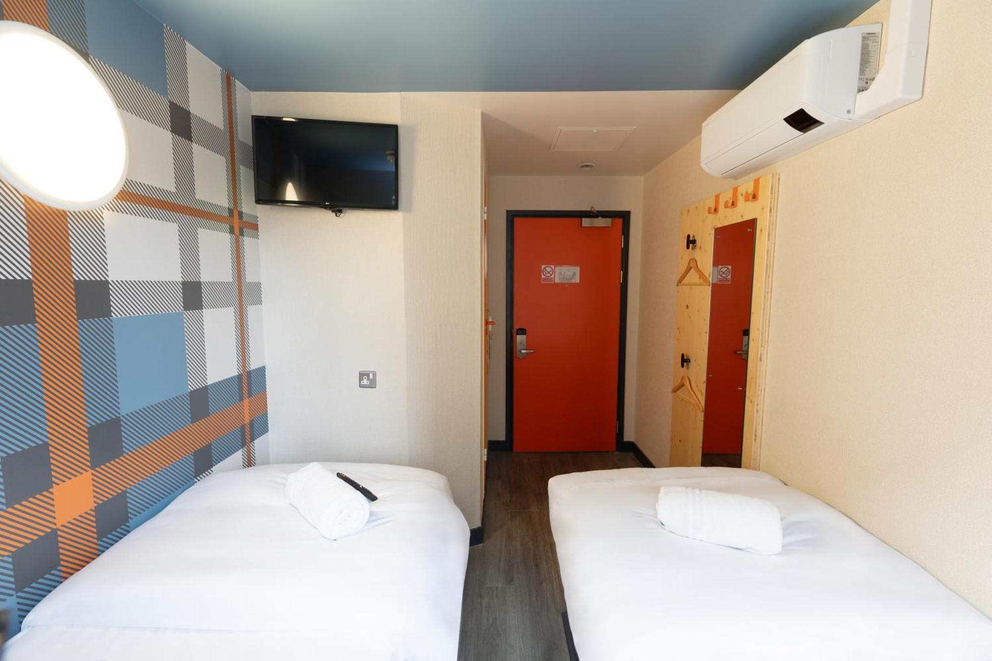 Easyhotel Hotel