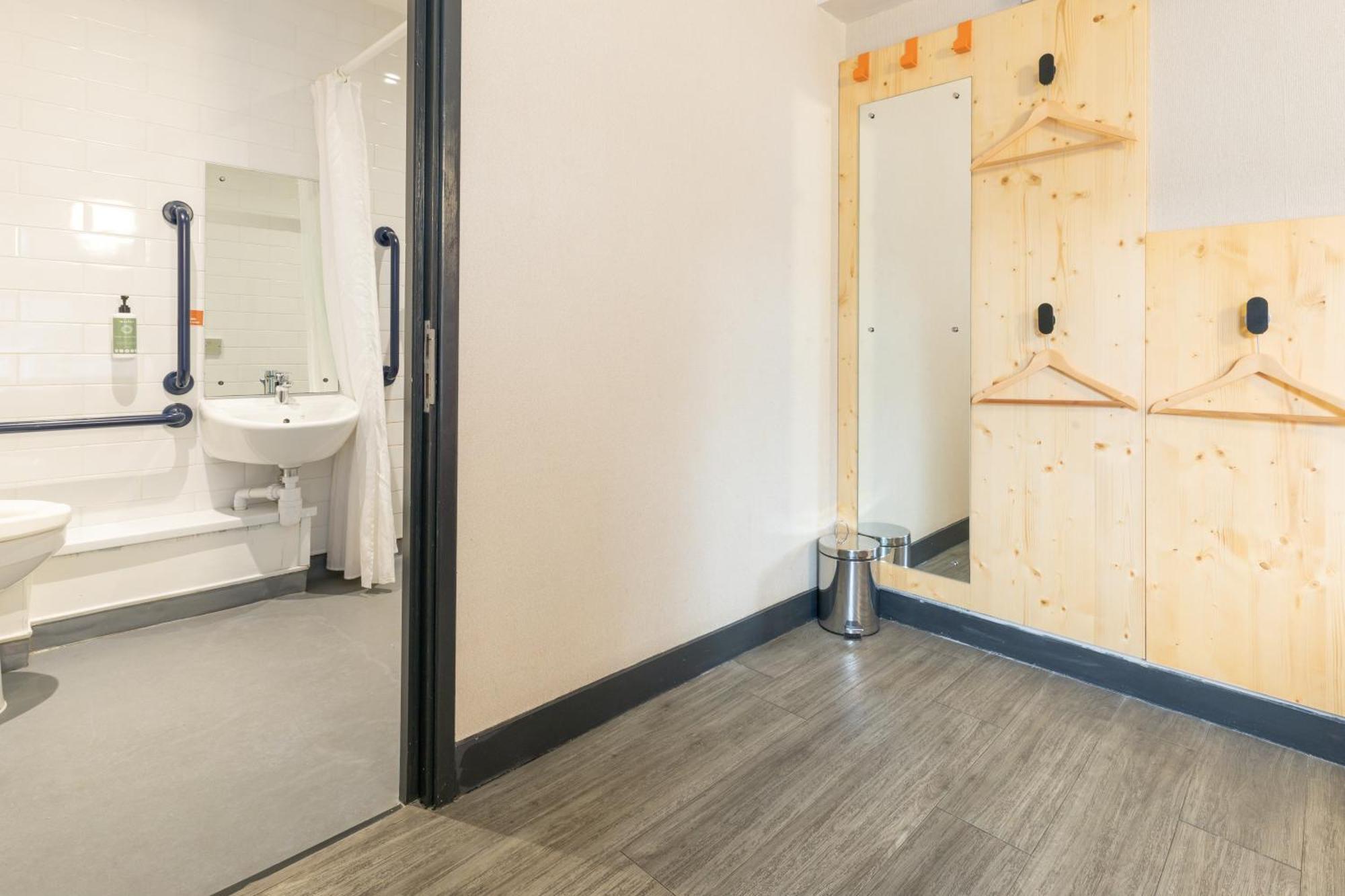 Hotel Easyhotel