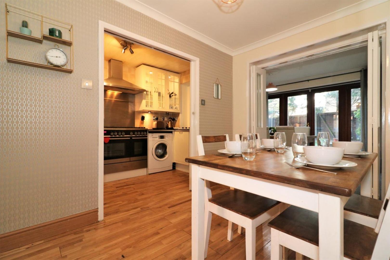 Signature - Shield House Apartment *