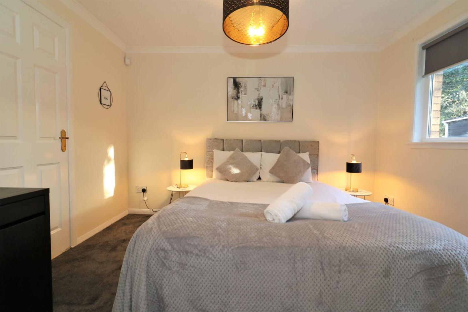 Signature - Shield House Apartment Glasgow