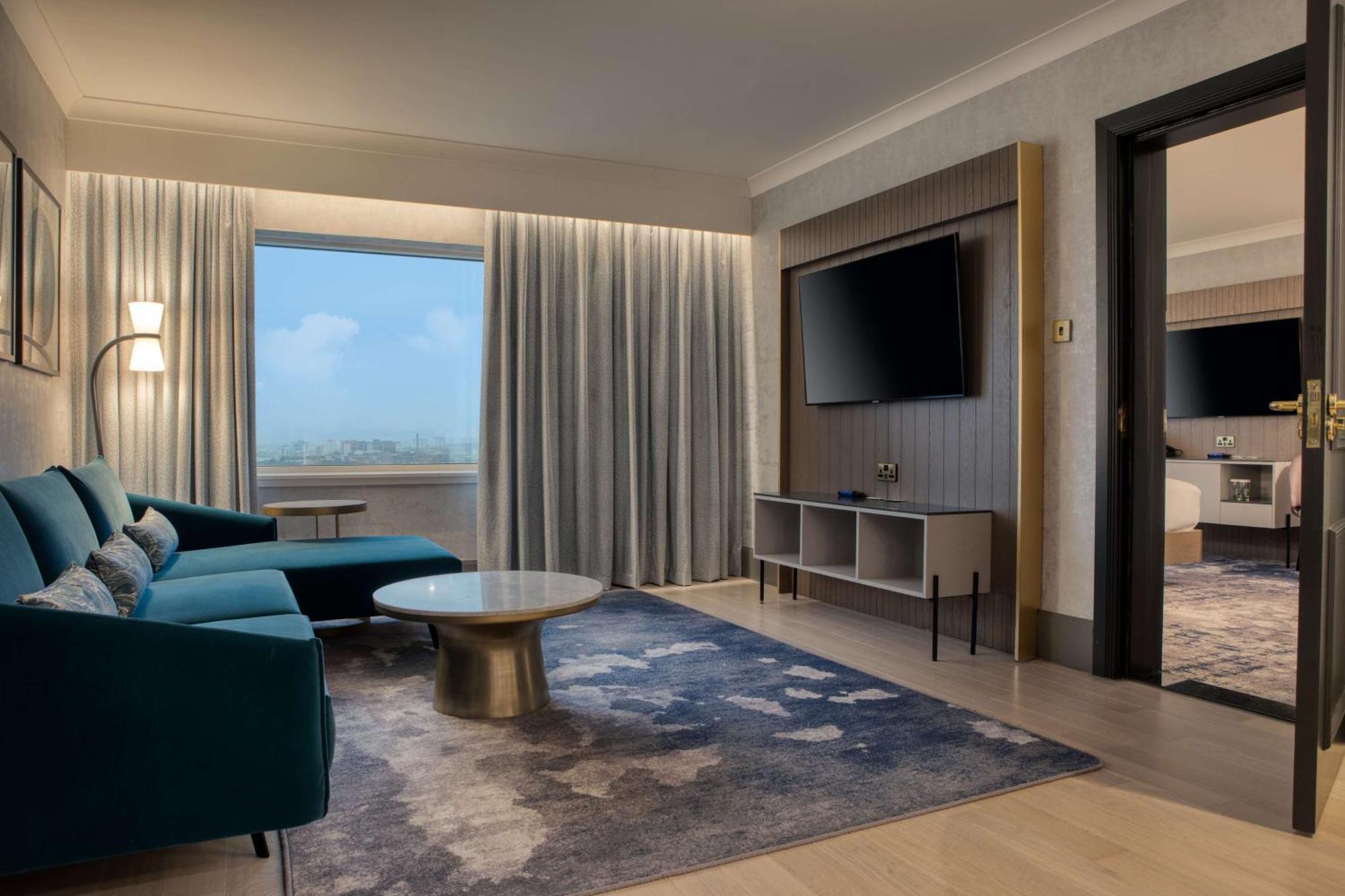 Hilton Hotel 4*