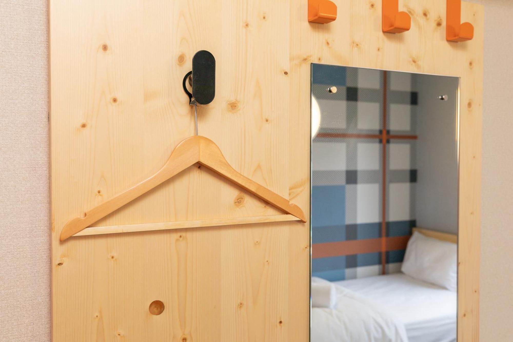 Easyhotel Hotel 2*