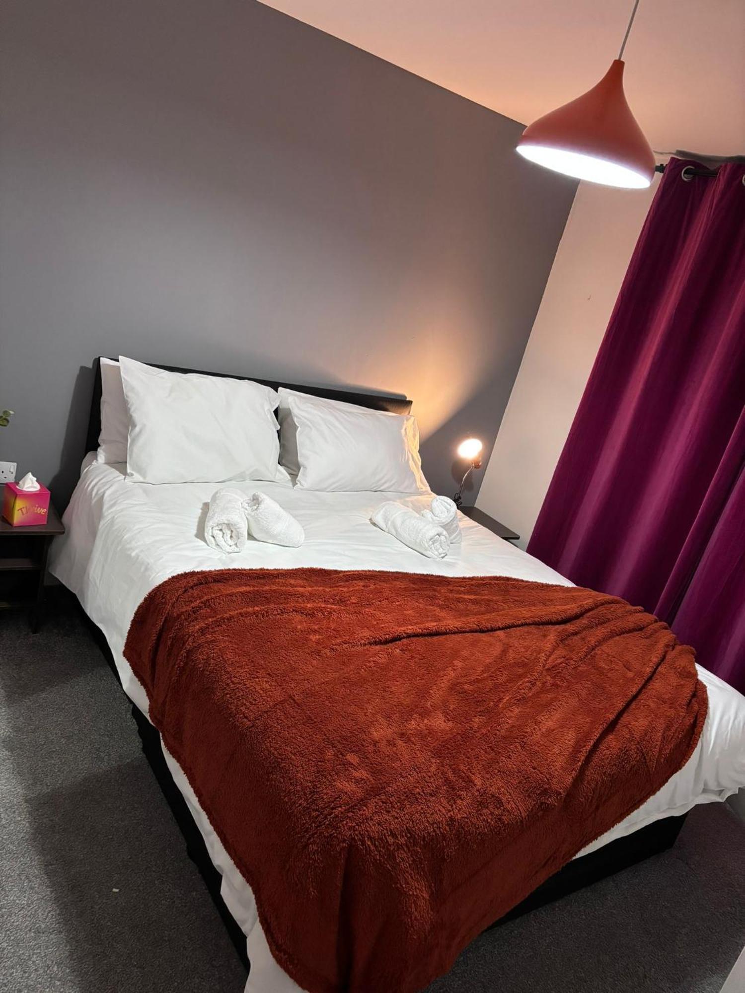 Apartment Radiant Homes 2 Bedrooms 2 Bathrooms Free Parking *