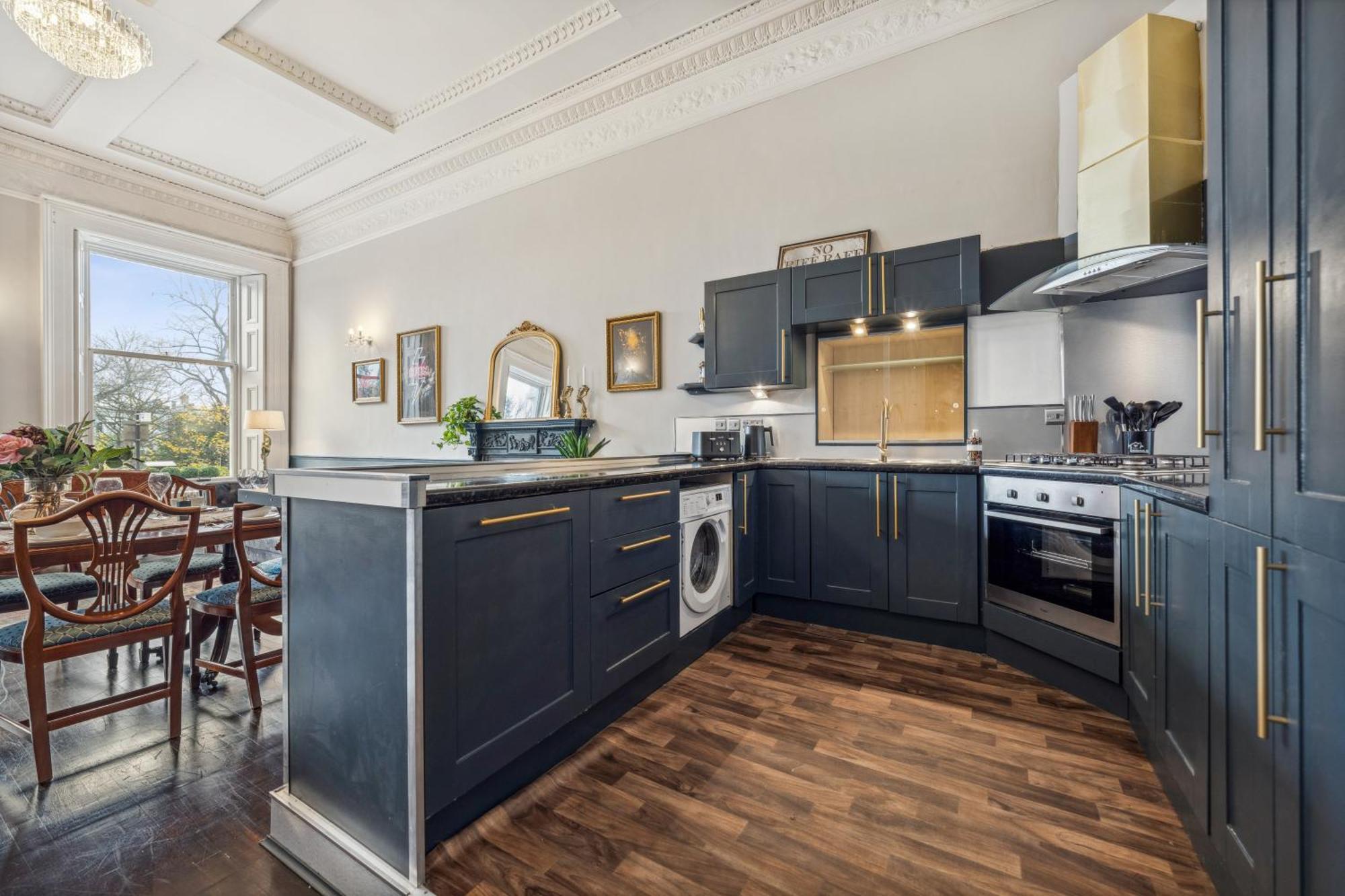 Apartment Grand 2 Bed West End Glasgow