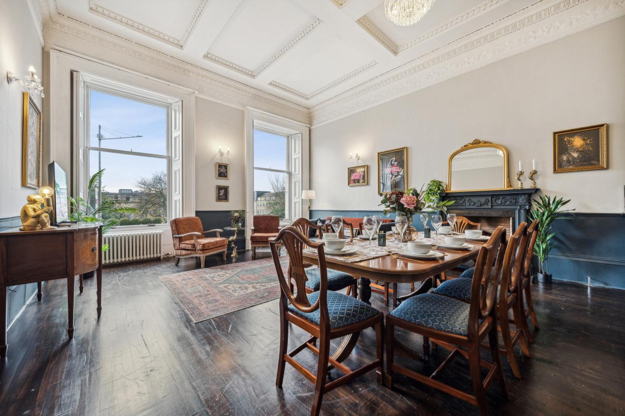 Grand 2 Bed West End Apartment *