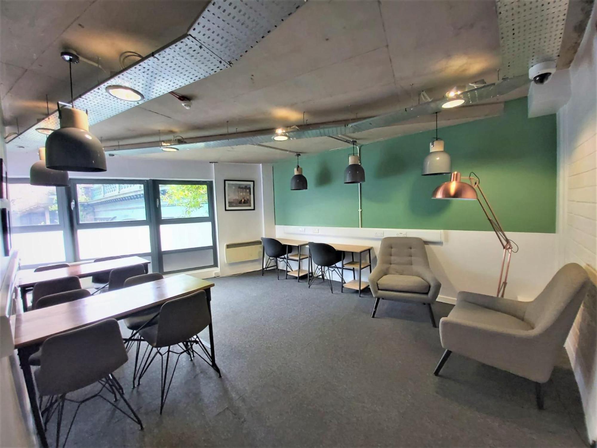 Student Spot In Gibson Street Apartment
