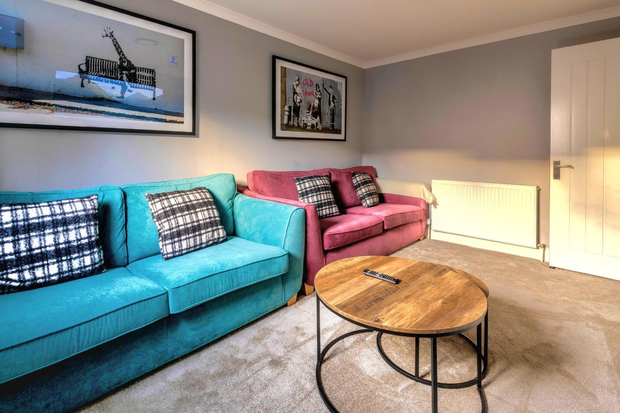 Holiday home Cosy 4 Bedroom In - Free Parking