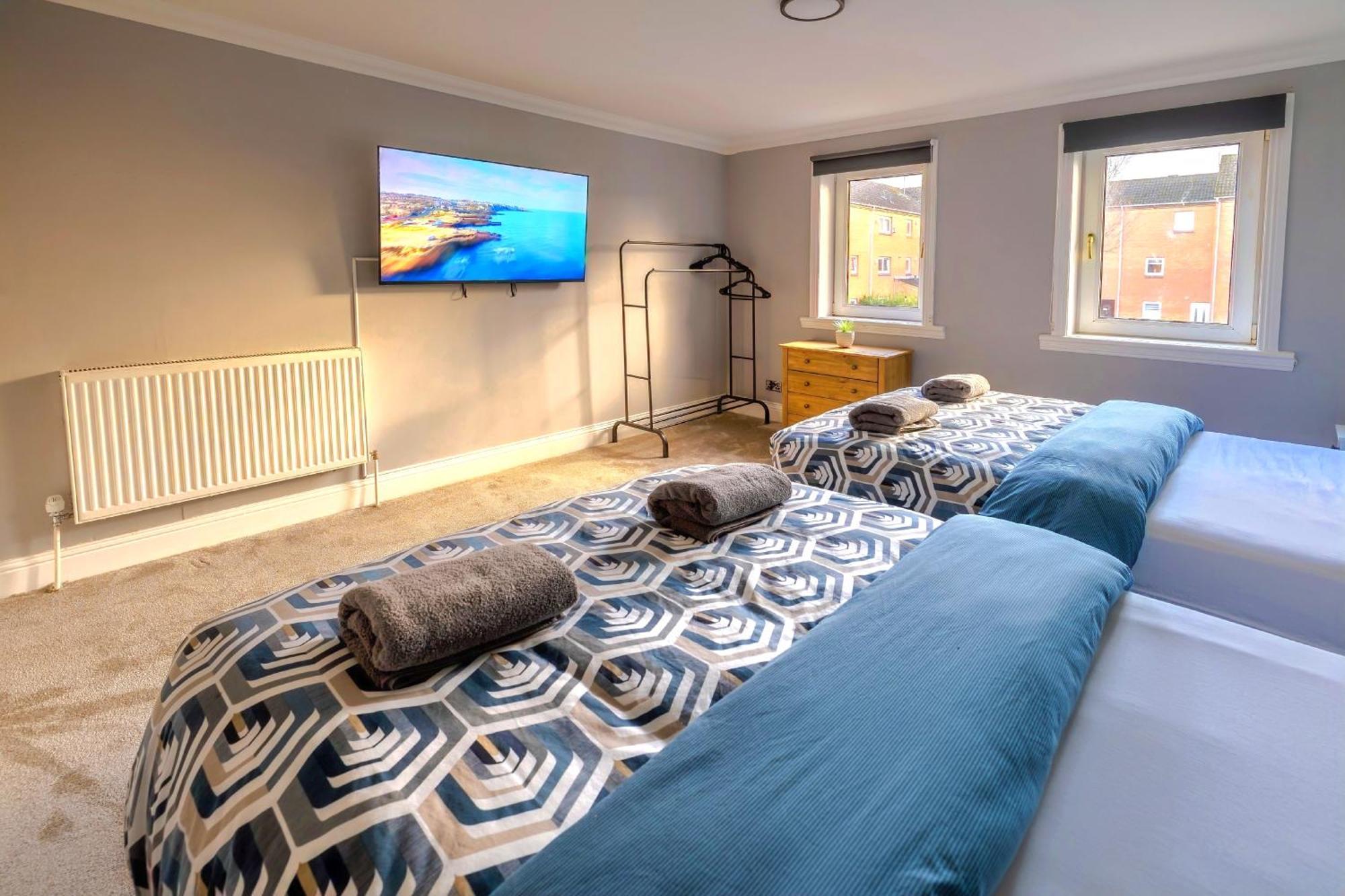 Holiday home Cosy 4 Bedroom In - Free Parking