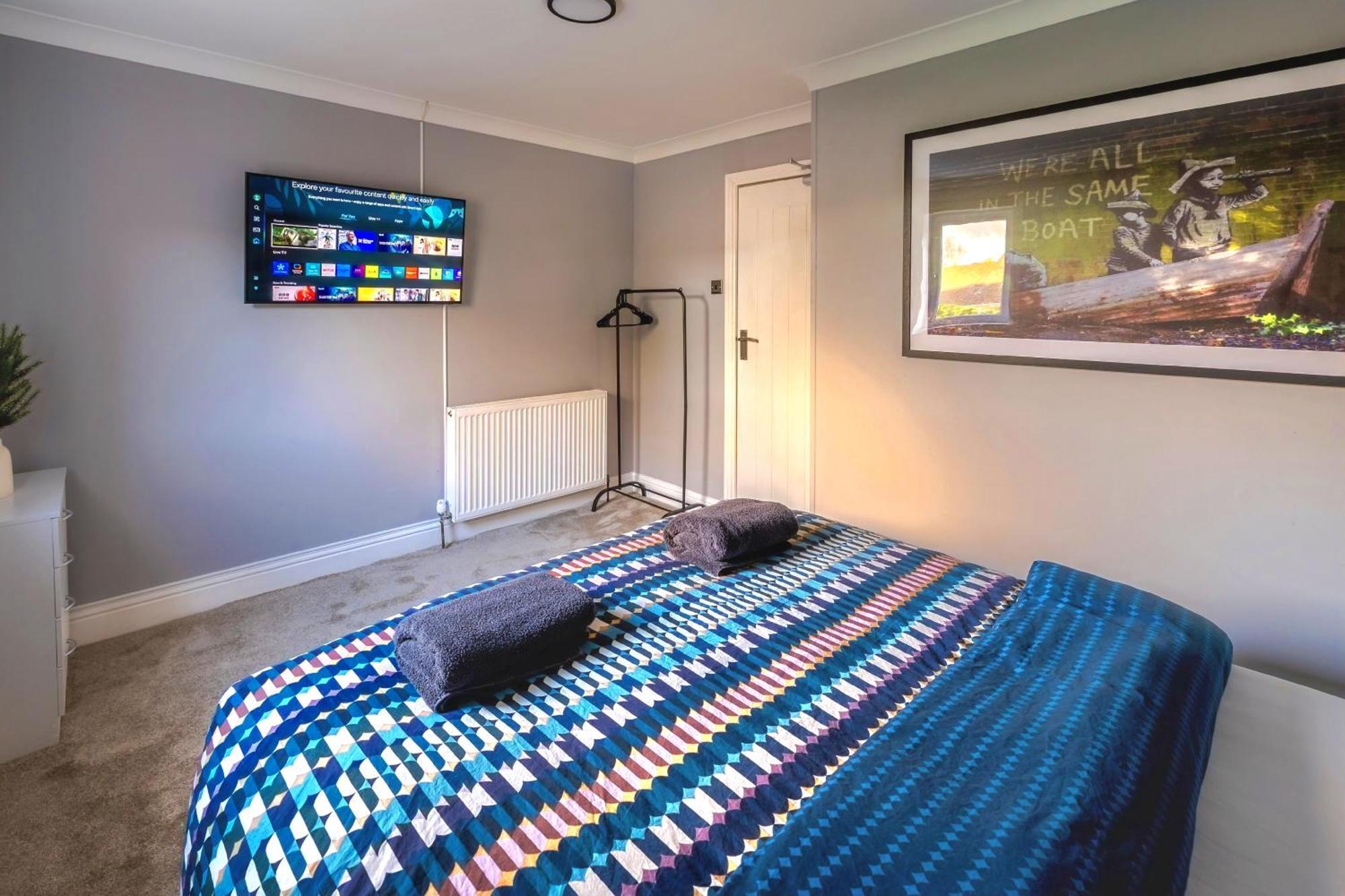 Cosy 4 Bedroom In - Free Parking Holiday home Glasgow