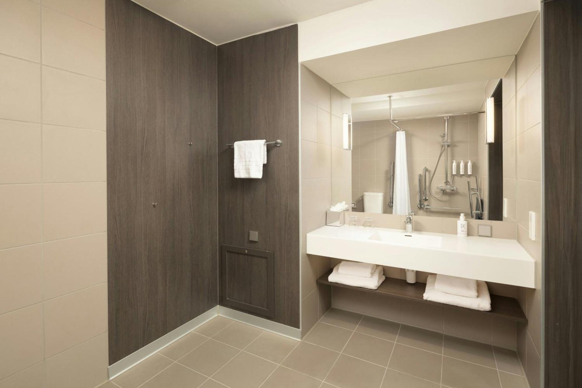 Moxy Merchant Hotel Glasgow
