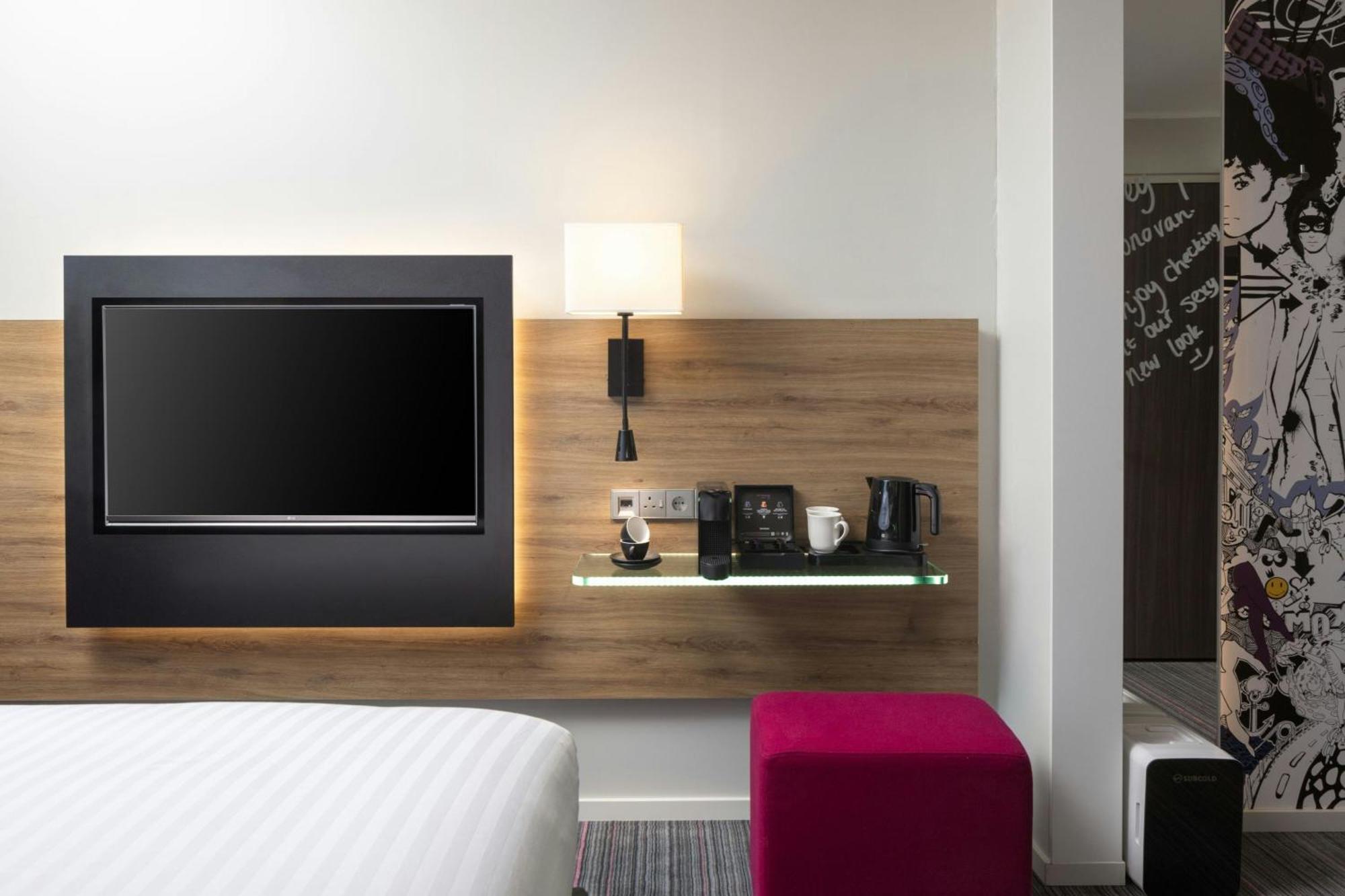 Moxy Merchant Hotel