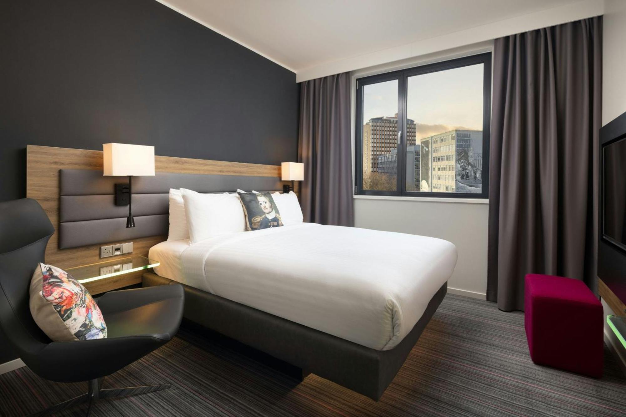 Moxy Merchant Hotel 4*