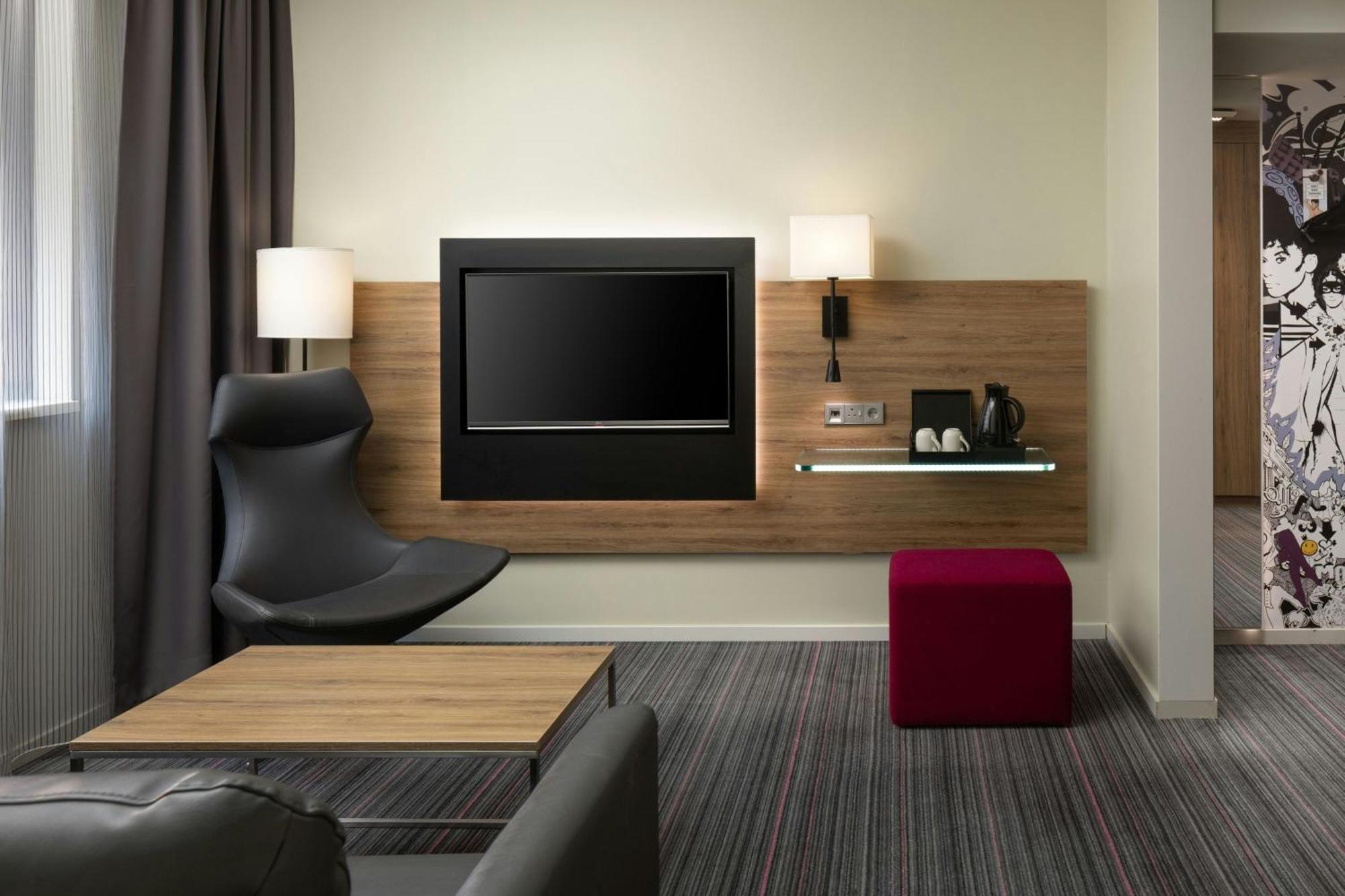 Moxy Merchant Hotel