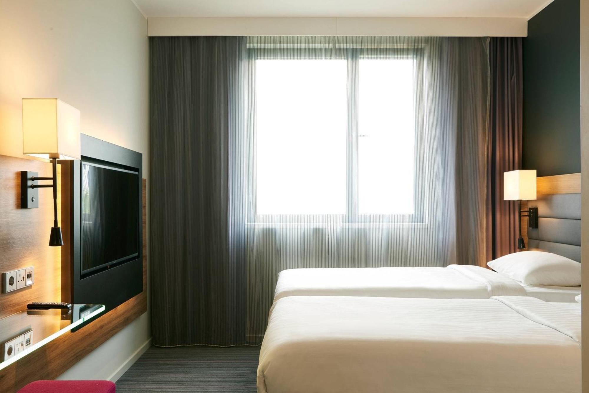 Hotel Moxy Merchant