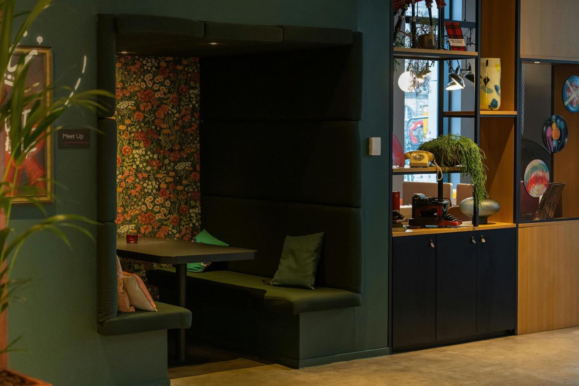 Hotel Moxy Merchant