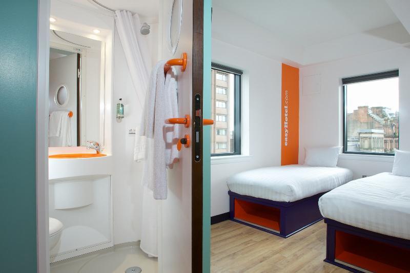 Easyhotel