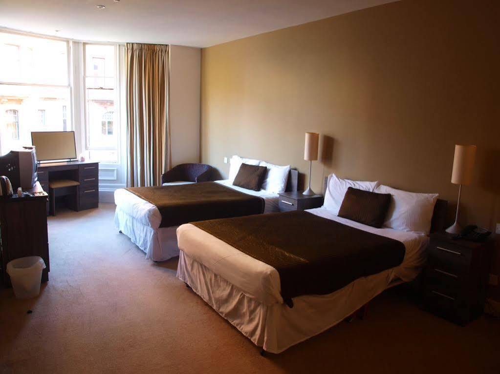 Hotel Oyo The Ivory 2*