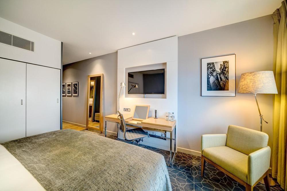Apex Of Hotel
