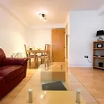 Highly Desirable City Centre 2 Bedroom Apartment