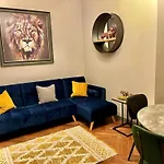 1 Bed Apt In West End