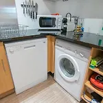 Modern 2 Bed Apartment, Next To Hydro And Secc!