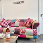 Bella House - 3 Bed House In Glasgow