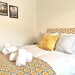Bella House - 3 Bed House In Glasgow