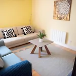 Pass The Keys Lovely 2-Bed In Perfect City Location With Parking