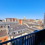 Two Bed Penthouse In The Heart Of Glasgow