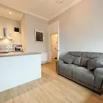 1 Bedroom Glasgow Apartment