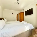 Clyde Villa