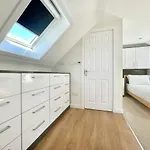 Clyde Villa