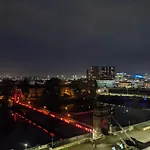 Glasgow City Centre Waterfront Apartment