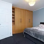 Light-Luxury Flat