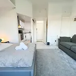 1Bd Glasgow Apartment