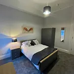 Traditional 5 Bedroom City Centre Apartment