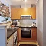 Lovely Studio Flat In Glasgow City Centre