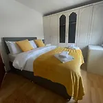 Murroes Apartment