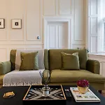 The Devonshire Suite - Your 5 Star West End Stay!