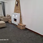 Stunning 2-Bedrooms 1 Living Room Spacious Apartment Family Friendly