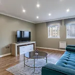 ** Modern Merchant City 1 Bed Apartment With Free Parking **