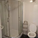 Guest House Private Room Near Glasgow City Centre St George\'S Rd