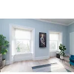 Flat Overlooking Botanic Gardens